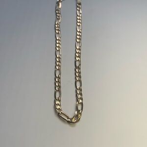 10kt Gold Figaro Chain Necklace - Classic Link Design. No kinks perfect shape! 🩷